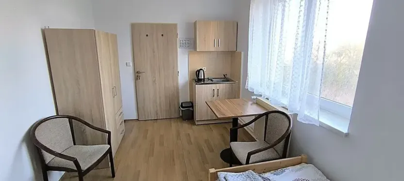 Prodej ubytování, Cheb, U Farmy, 419 m2