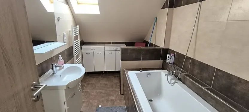 Prodej ubytování, Cheb, U Farmy, 419 m2