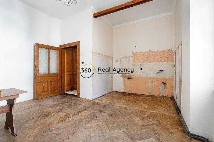 Prodej bytu 2+1, Praha - Smíchov, Štefánikova, 93 m2