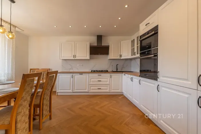 Prodej rodinného domu, Vojkovice, 180 m2