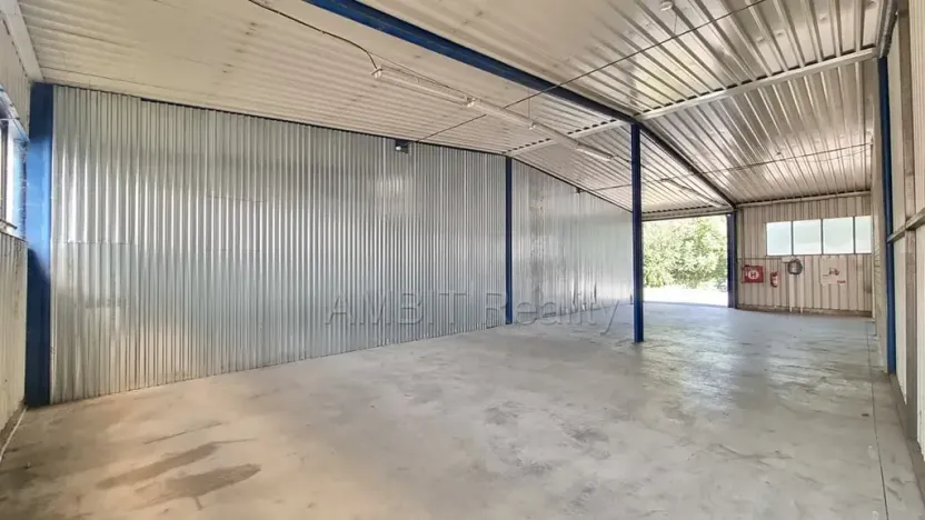 Pronájem výrobních prostor, Praha, Poděbradská, 250 m2