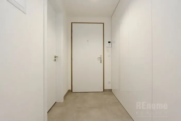 Pronájem bytu 1+kk, Praha - Holešovice, V háji, 34 m2