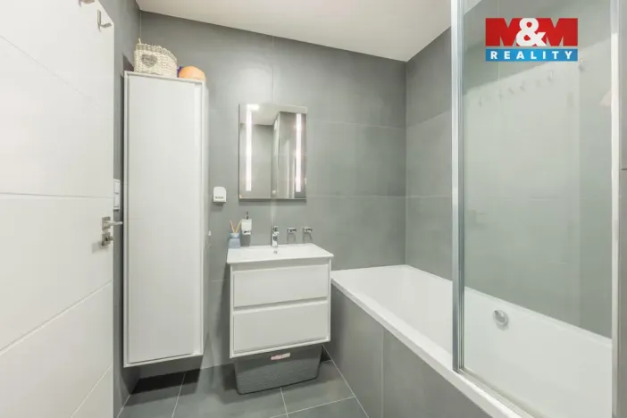 Prodej bytu 3+1, Praha - Prosek, Bílinská, 61 m2