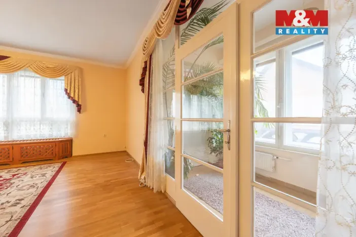 Prodej rodinného domu, Uherské Hradiště, U Stadionu, 300 m2