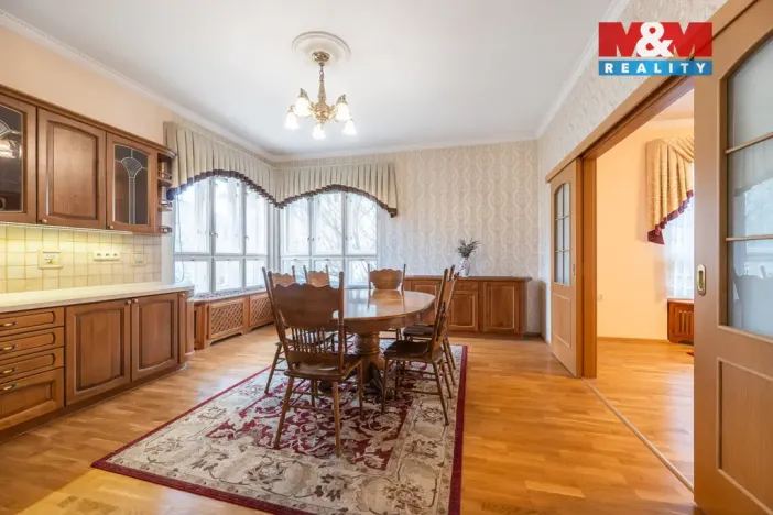 Prodej rodinného domu, Uherské Hradiště, U Stadionu, 300 m2