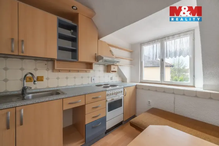 Prodej rodinného domu, Uherské Hradiště, U Stadionu, 300 m2