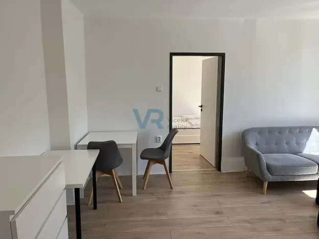 Prodej bytu 2+1, Trhové Sviny, Sídliště, 54 m2