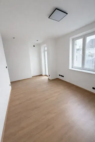 Prodej bytu 1+kk, Plzeň, Pařížská, 23 m2