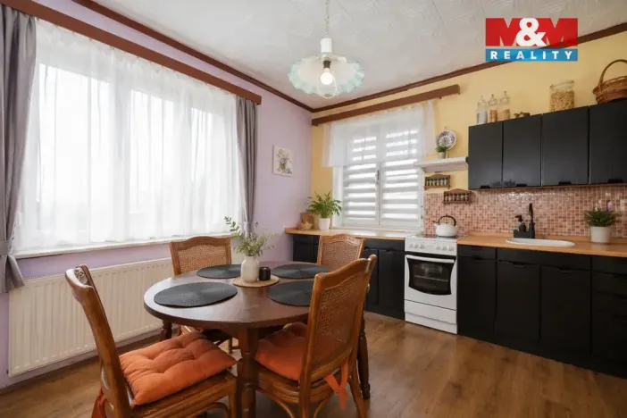 Prodej rodinného domu, Hněvkovice, 120 m2