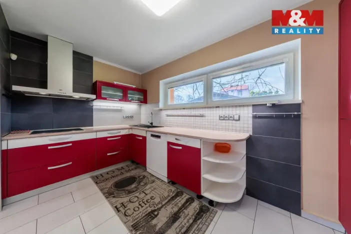 Prodej rodinného domu, Karlovy Vary - Dvory, Chebská, 228 m2