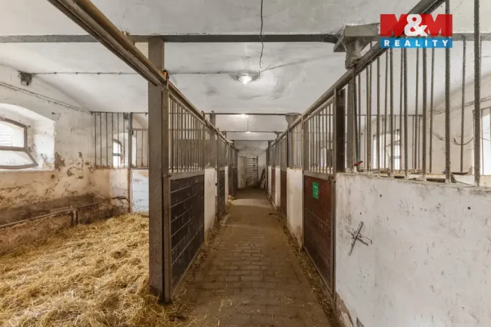 Prodej rodinného domu, Jarpice, 380 m2