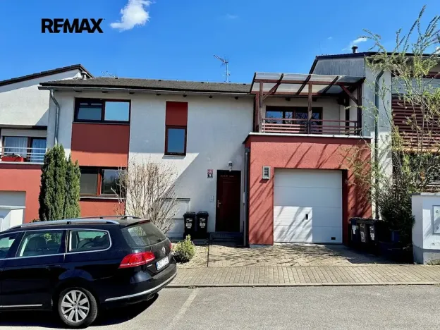 Prodej bytu 2+kk, Říčany, Kosatcová, 38 m2