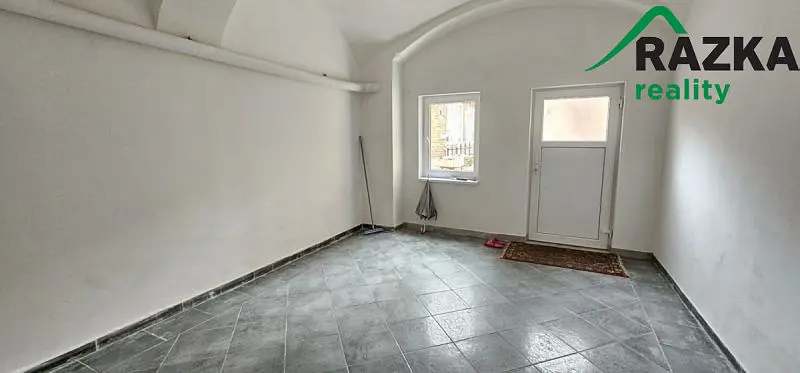 Prodej rodinného domu, Chodová Planá, 355 m2