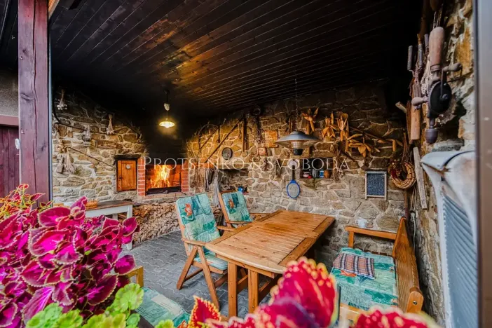 Prodej rodinného domu, Ledečko, 257 m2