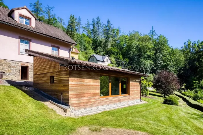 Prodej rodinného domu, Ledečko, 257 m2