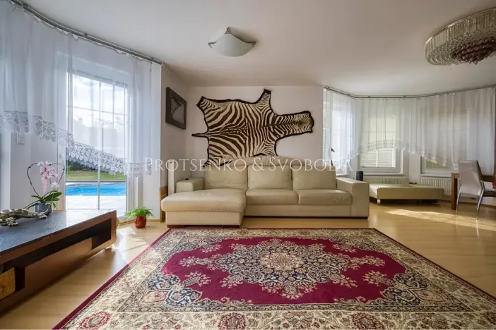 Prodej rodinného domu, Hostivice, náměstí Jana IV. z Dražic, 185 m2