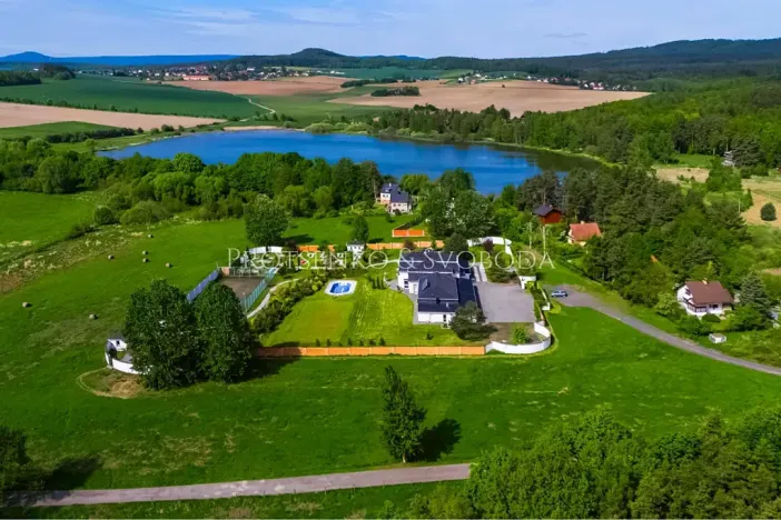 Prodej činžovního domu, Rosovice, 900 m2