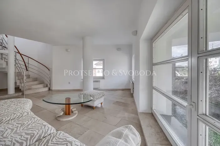 Prodej ordinace, Křižanov, Benešovo náměstí, 530 m2