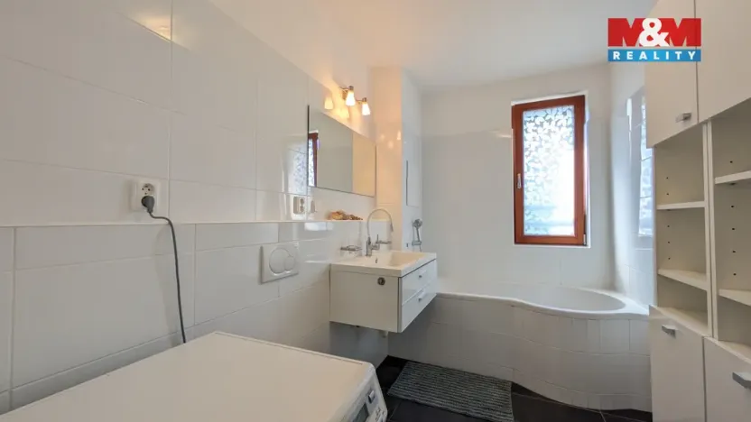 Pronájem bytu 3+kk, Praha - Vysočany, Jana Přibíka, 90 m2