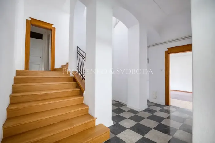 Prodej kanceláře, Mělník, Českolipská, 418 m2