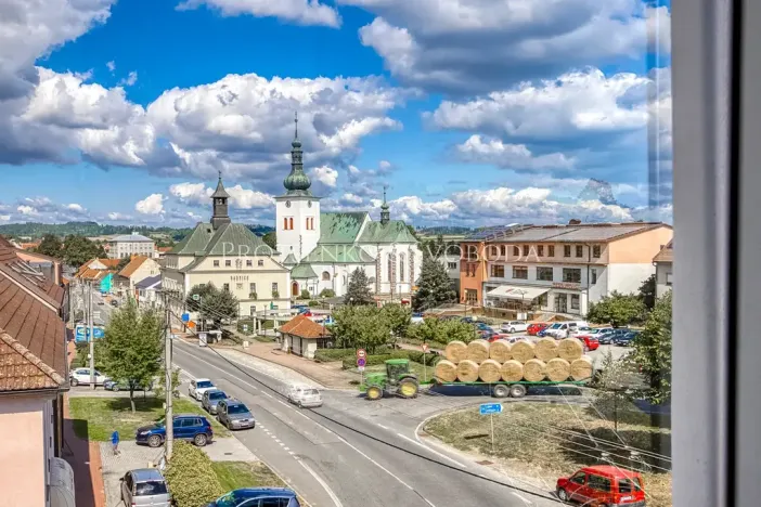 Prodej kanceláře, Křižanov, Benešovo náměstí, 530 m2