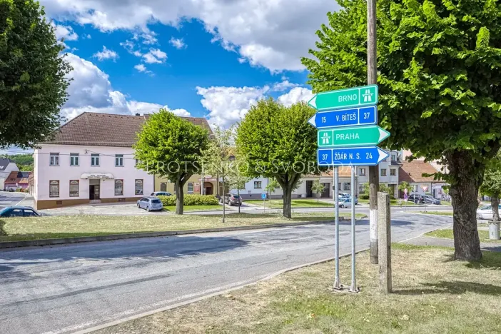 Prodej vícegeneračního domu, Křižanov, Benešovo náměstí, 530 m2