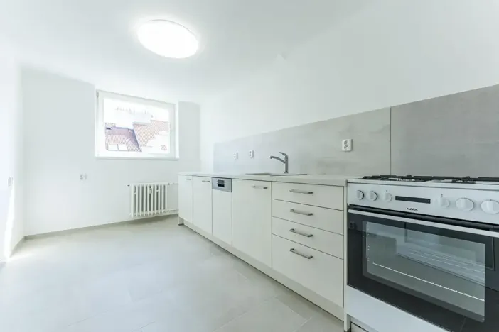 Pronájem bytu 2+1, Praha - Vinohrady, Italská, 59 m2