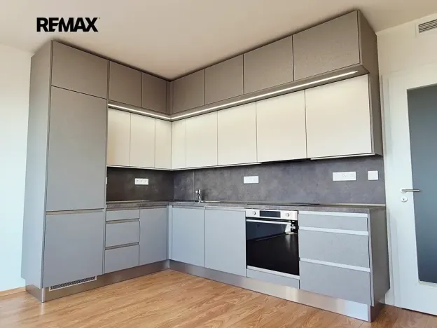 Pronájem bytu 2+kk, Praha - Kamýk, Zimova, 58 m2