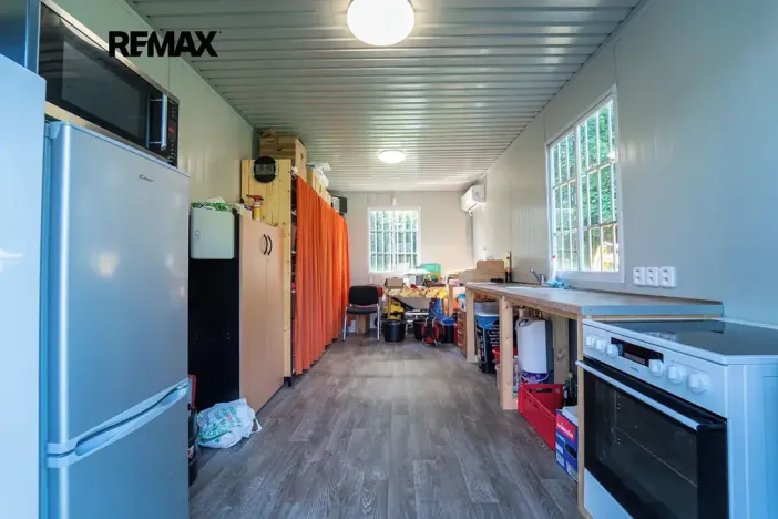 Prodej komerční nemovitosti, Chrášťany, 10917 m2