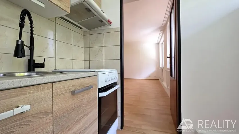 Prodej bytu 2+1, Praha - Dejvice, Krohova, 76 m2