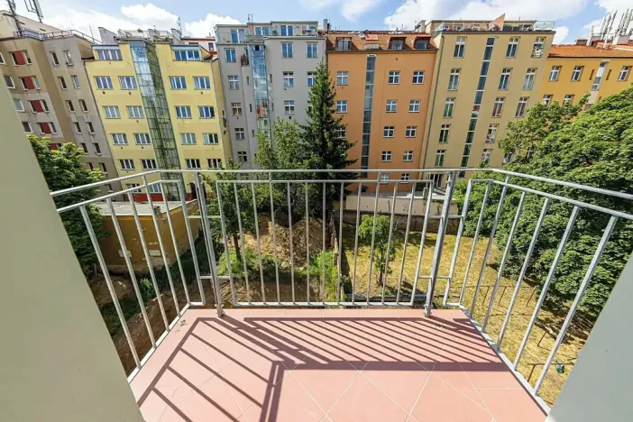 Pronájem bytu 2+kk, Praha - Nusle, Svatoslavova, 37 m2