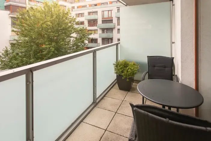 Pronájem bytu 2+kk, Praha - Karlín, Rohanské nábřeží, 59 m2