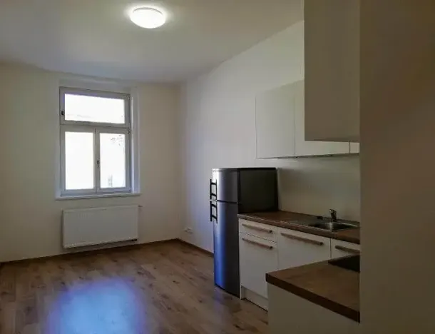 Pronájem bytu 2+kk, Praha - Vršovice, Finská, 42 m2