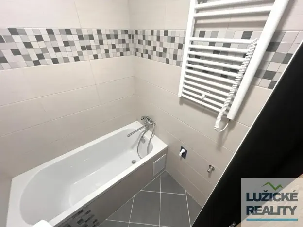 Pronájem bytu 2+1, Česká Kamenice, Pražská, 53 m2