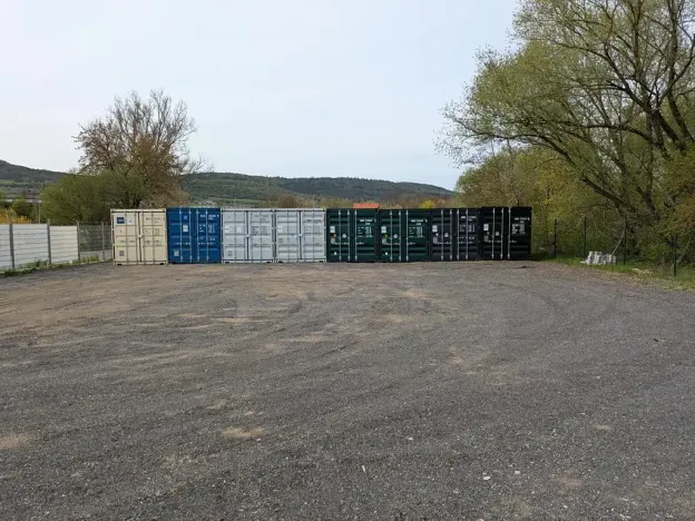 Pronájem komerčního pozemku, Bavoryně, 100 m2