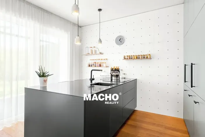 Pronájem bytu 2+kk, Řitka, Za Štěpnicí, 66 m2