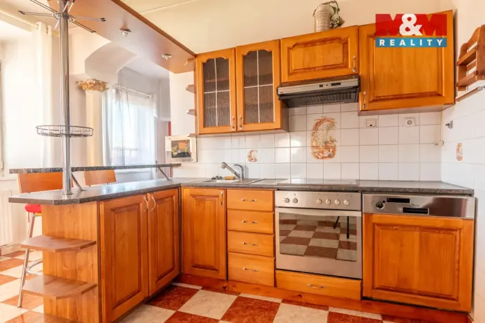 Prodej rodinného domu, Týn nad Vltavou, Vinařického náměstí, 190 m2