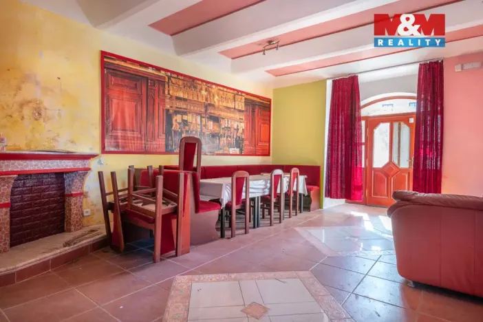 Prodej rodinného domu, Týn nad Vltavou, Vinařického náměstí, 190 m2