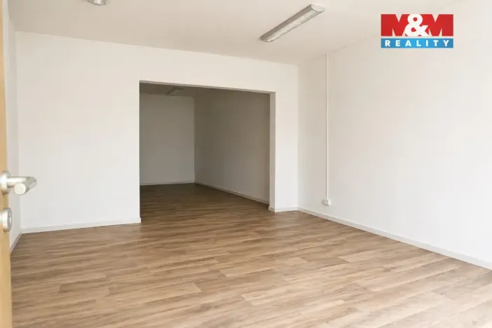 Prodej obchodního prostoru, Zruč nad Sázavou, náměstí MUDr. J. Svobody, 106 m2