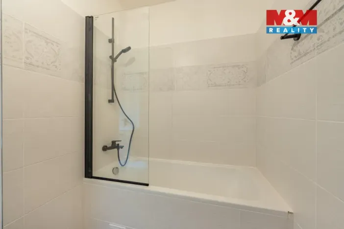 Prodej bytu 4+kk, Králův Dvůr, 97 m2