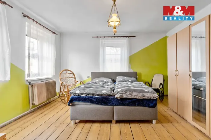 Prodej rodinného domu, Zákupy - Brenná, 242 m2