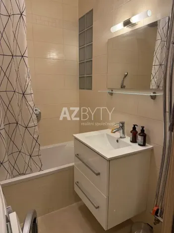 Pronájem bytu 1+kk, Praha - Strašnice, V olšinách, 39 m2