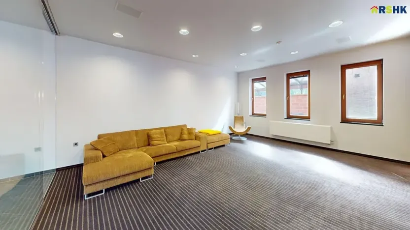 Prodej komerční nemovitosti, Hradec Králové, Petra Jilemnického, 950 m2