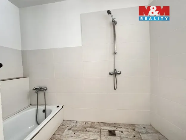 Prodej rodinného domu, Cholina, 130 m2