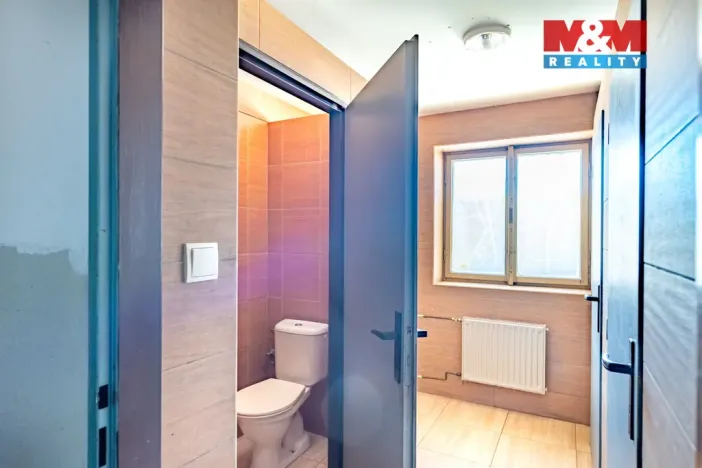 Prodej činžovního domu, Veselí nad Lužnicí - Veselí nad Lužnicí II, Nádražní, 1121 m2