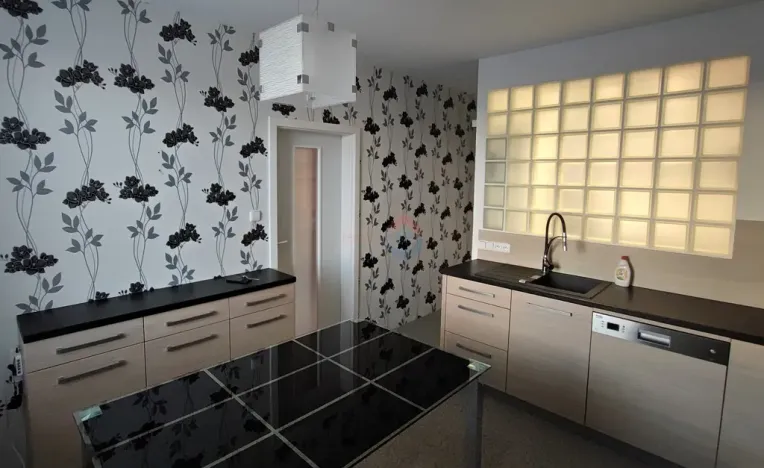 Pronájem bytu 4+1, Kaplice, 1. máje, 84 m2