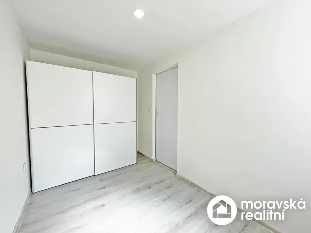 Pronájem bytu 2+kk, Brno, Živného, 34 m2