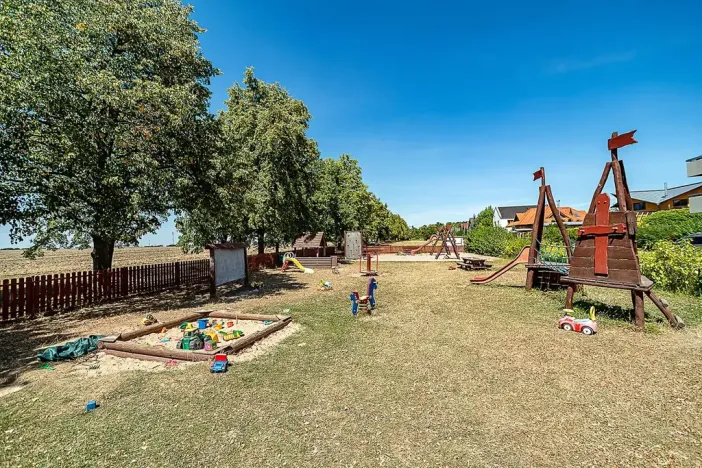 Pronájem bytu 2+kk, Praha - Dubeč, U lipové aleje, 60 m2