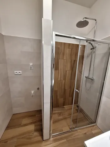 Pronájem bytu 2+kk, Praha - Vysočany, Novovysočanská, 60 m2