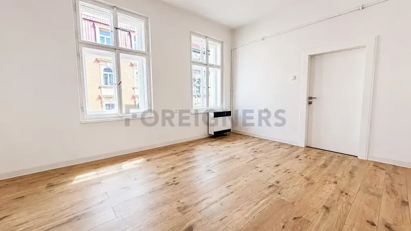 Pronájem bytu 2+kk, Praha - Smíchov, Staropramenná, 40 m2
